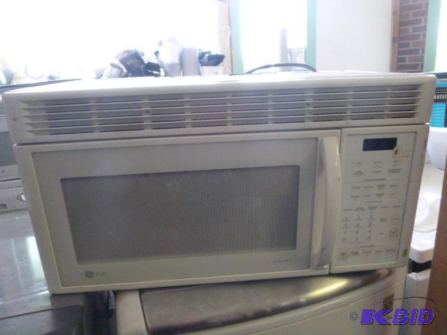 lot 15 image: GE Profile Spacemaker&nbspOver the Range Mic...