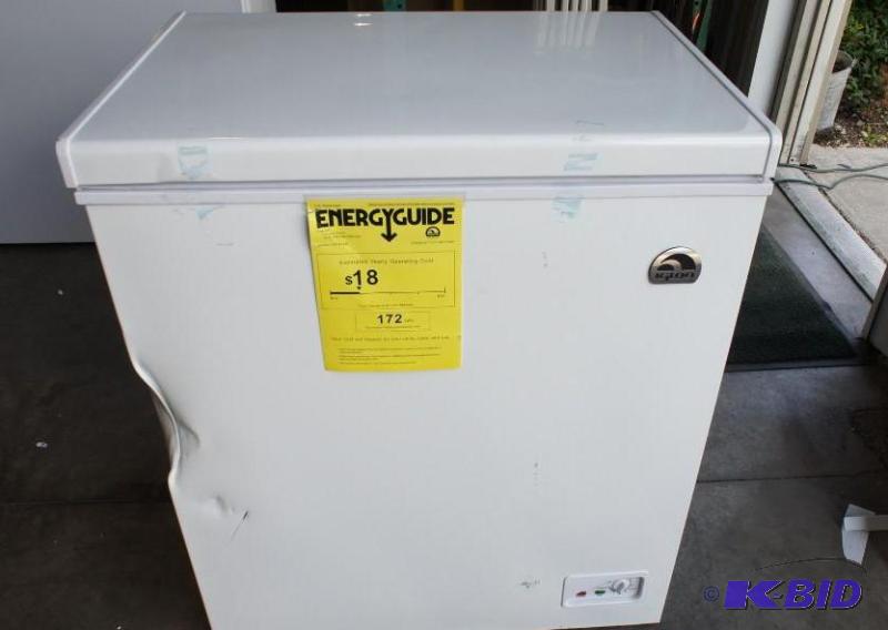 New IGloo Chest Freezer Model #(FRF452B). TES...