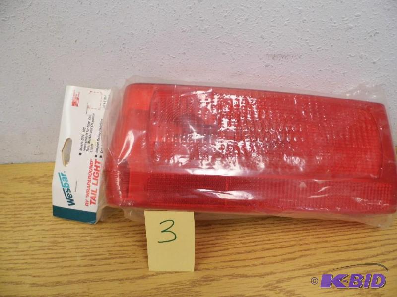 Wrap Around Curbside Lamp