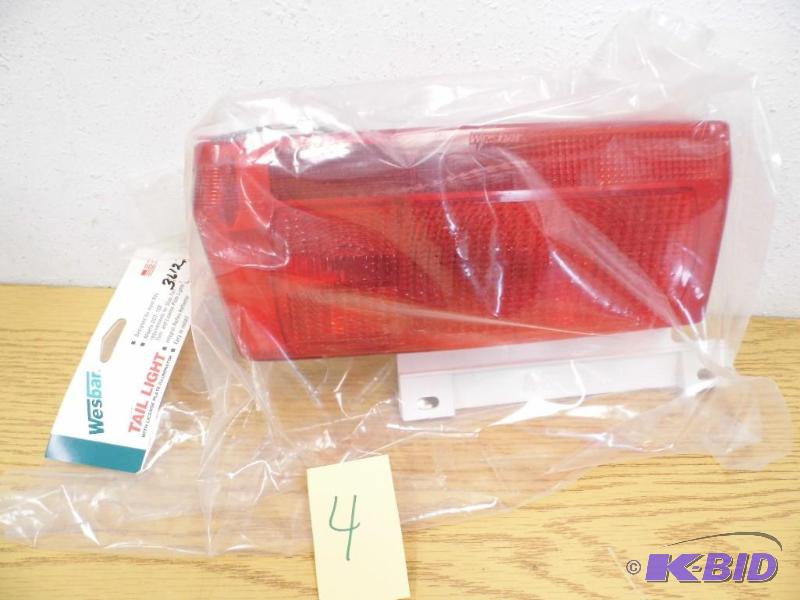 Wrap Around Roadside Lamp