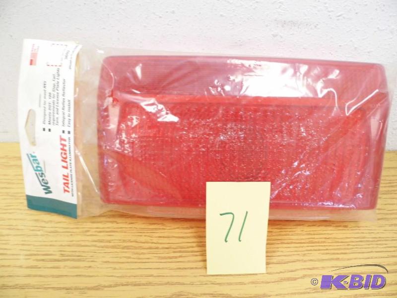Tail Light - Roadside or Curbside