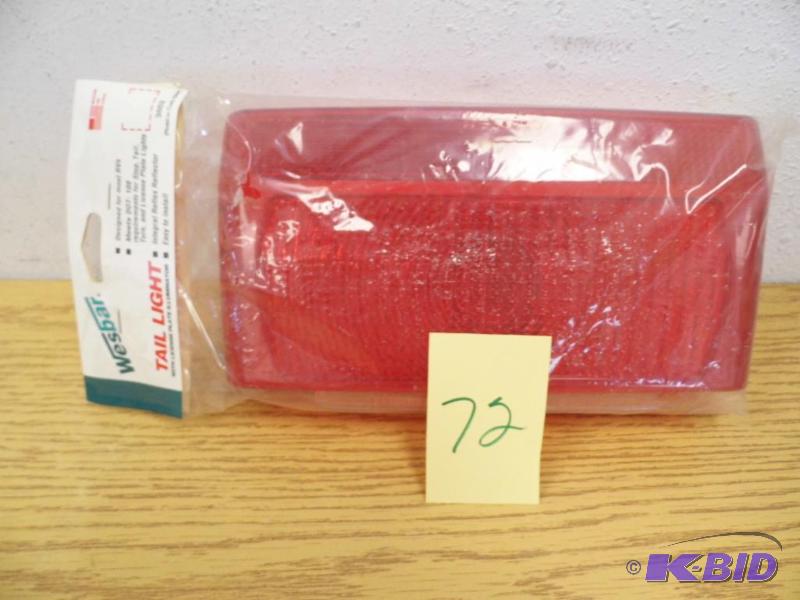 Tail Light - Roadside or Curbside