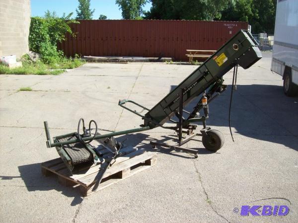 Cushman Core Harvester   This hydraulic unit...