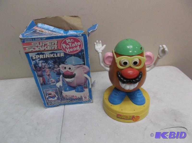lot 46 image: Vintage Mr Potato Head Super Soaker Sprinkler...