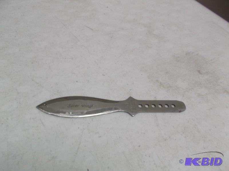 lot 60 image: Silver Wings Throwing knife...