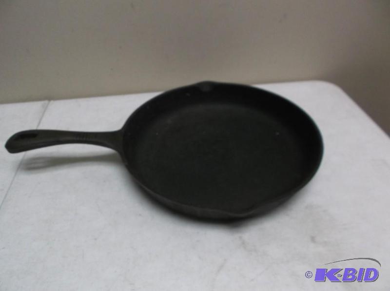 lot 64 image: Benjamin & Medwin 11"&nbspCast iron...