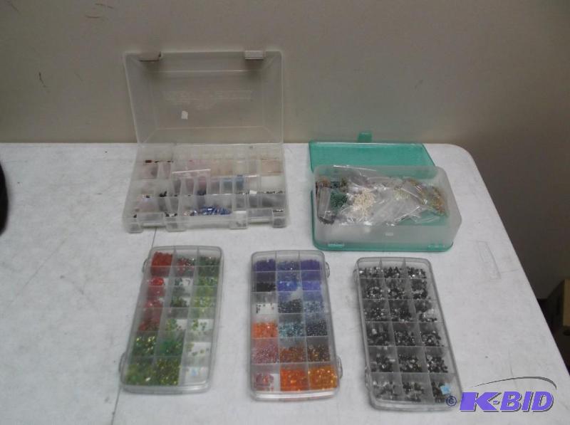 lot 87 image: Large Lot Of Craft Beads For Jewelry...