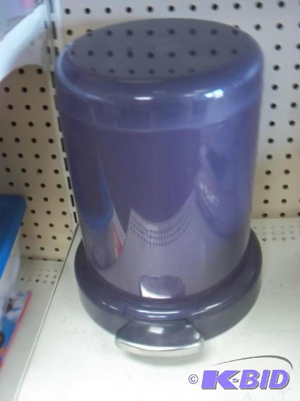 lot 96 image: Plastic Trash Can With Foot Lever Lid...