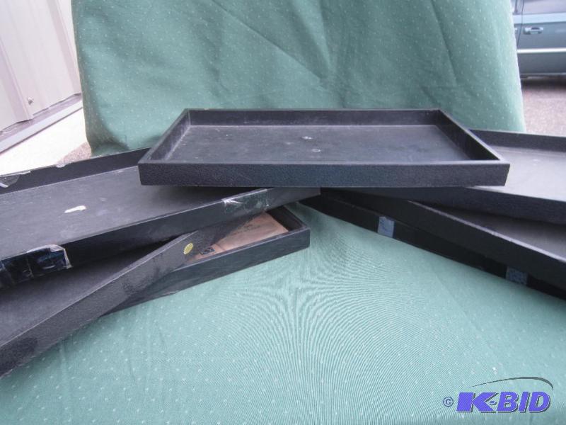 Black display trays