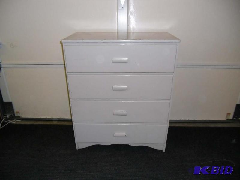 lot 12 image: 4 Drawer Pine Wood Dresser