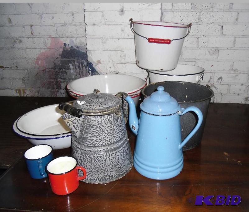 lot 17 image: Lot of  Vintage Enamelware Bowls Coffee Pot Buckets