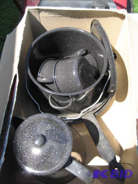 OZARK TRAIL CAMP COOKING SET, COMPLETE, ONE 4...