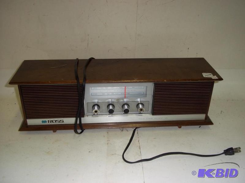 lot 113 image: Radio