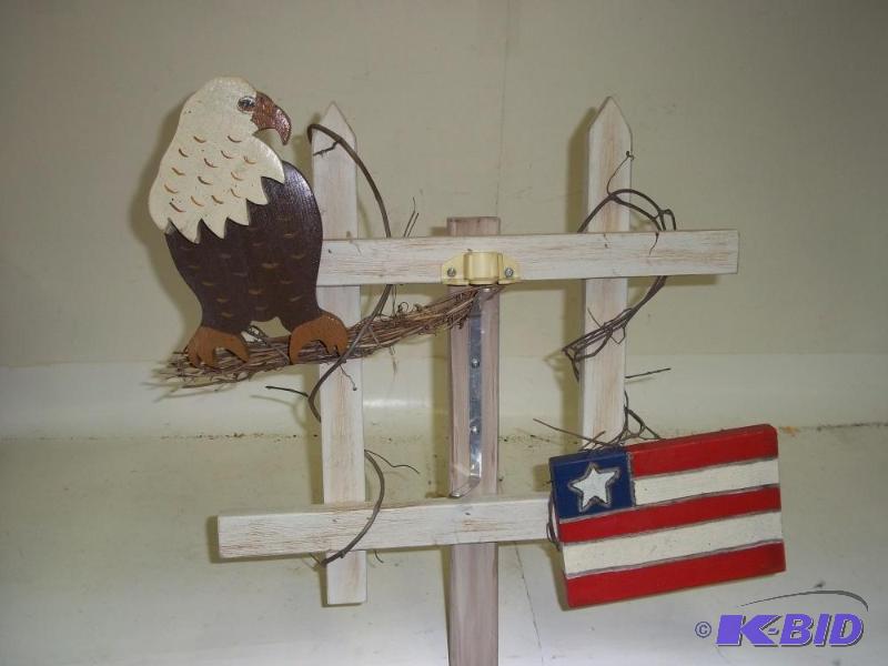 lot 114 image: Garden Decor