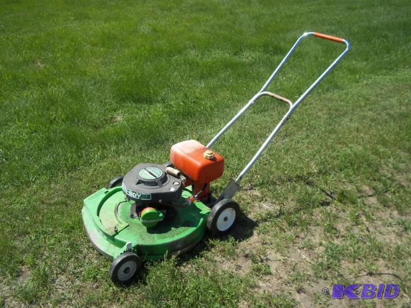 lot 12 image: 21 Comercial Lawn Boy Mower