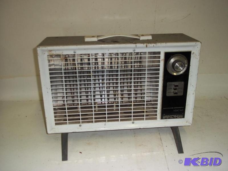 lot 128 image: Heater