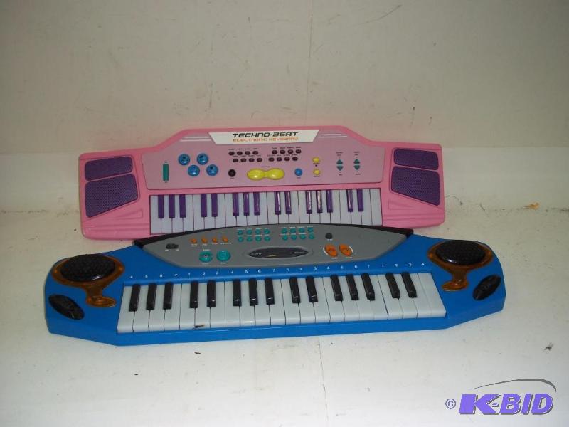 lot 136 image: Electric Piano