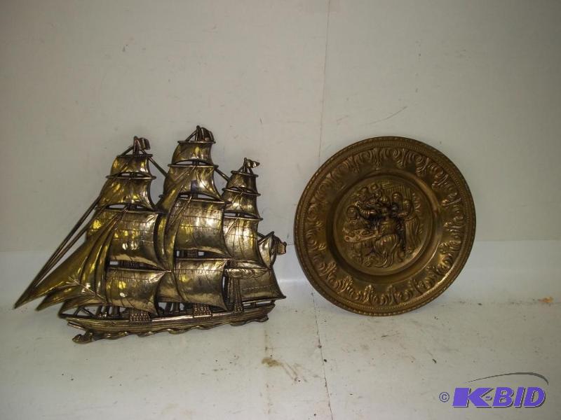 lot 147 image: Wall Decor