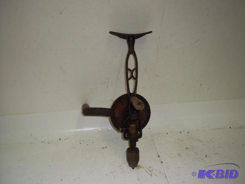 lot 157 image: Antique Goodell-Pratt Breast Drill