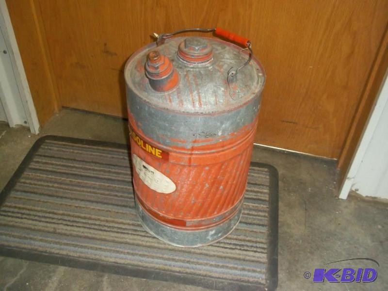 lot 16 image: Gas Can