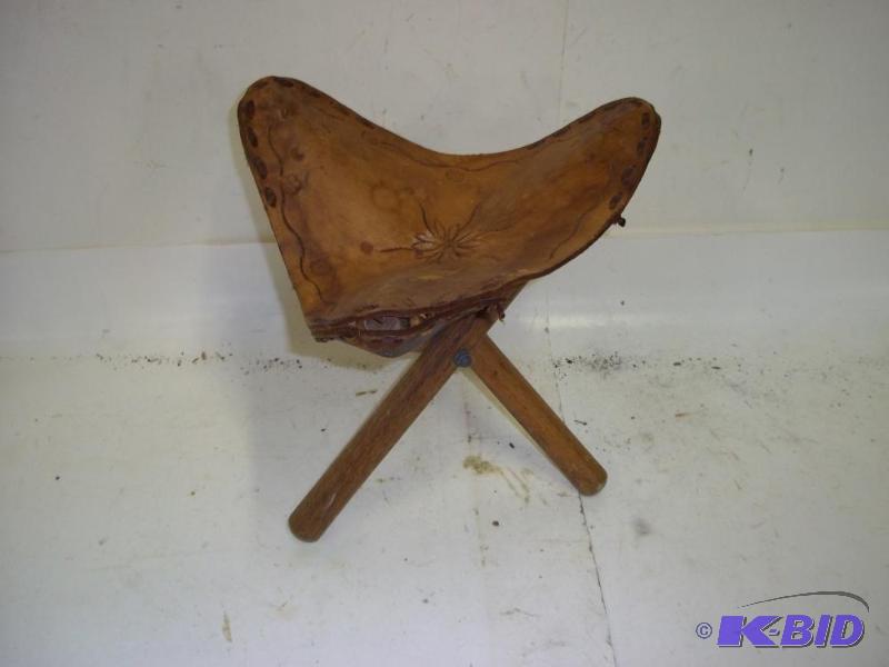 lot 170 image: Saddle Stool