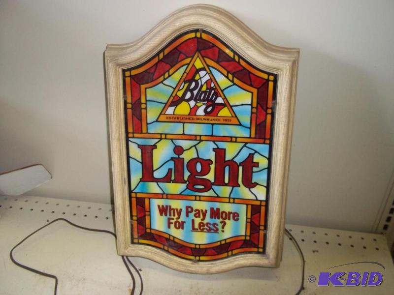 lot 239 image: Lighted Beer Sign