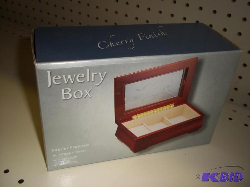 lot 257 image: NEW Jewelery Box