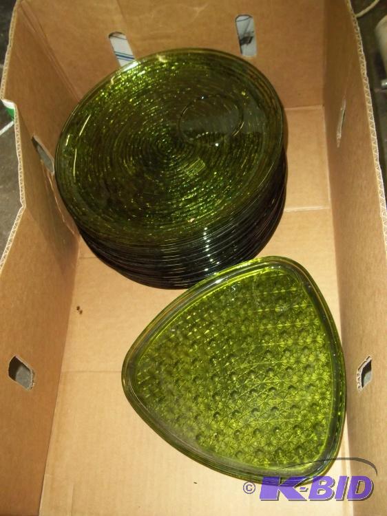 lot 266 image: Dishes