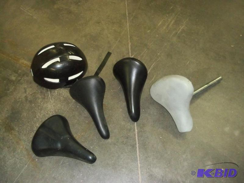 lot 270 image: Bike seats
