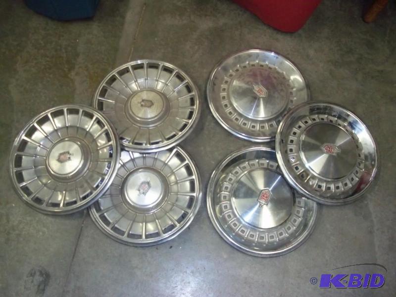 lot 28 image: Hubcaps