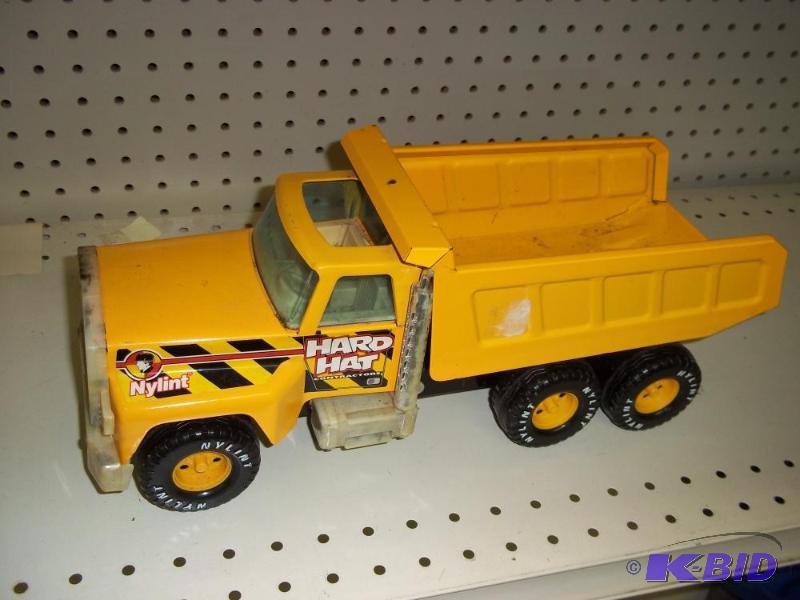 lot 280 image: Toy Truck