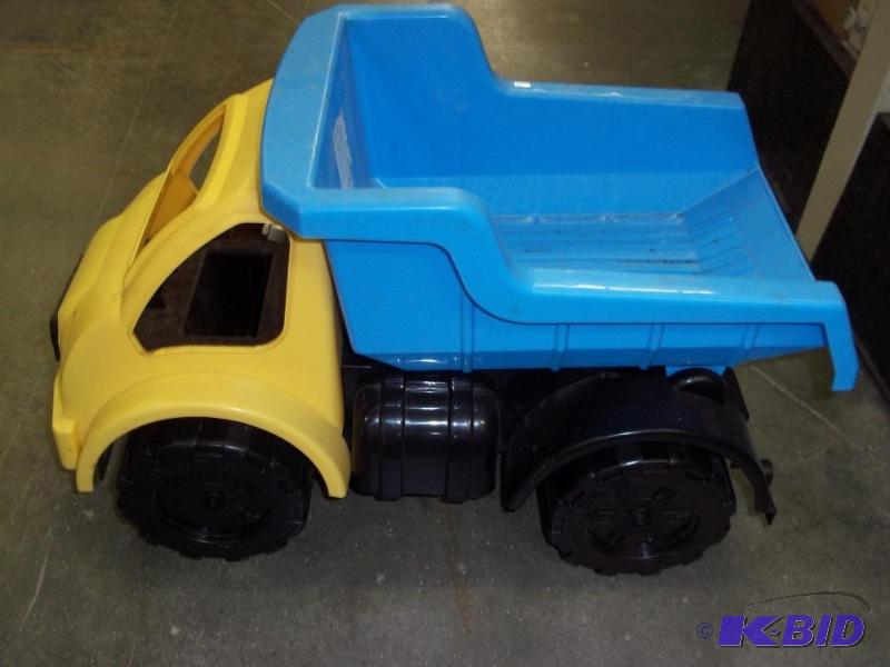 lot 281 image: Toy Truck