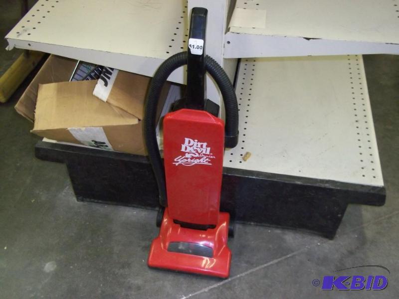 lot 282 image: Toy Vacume