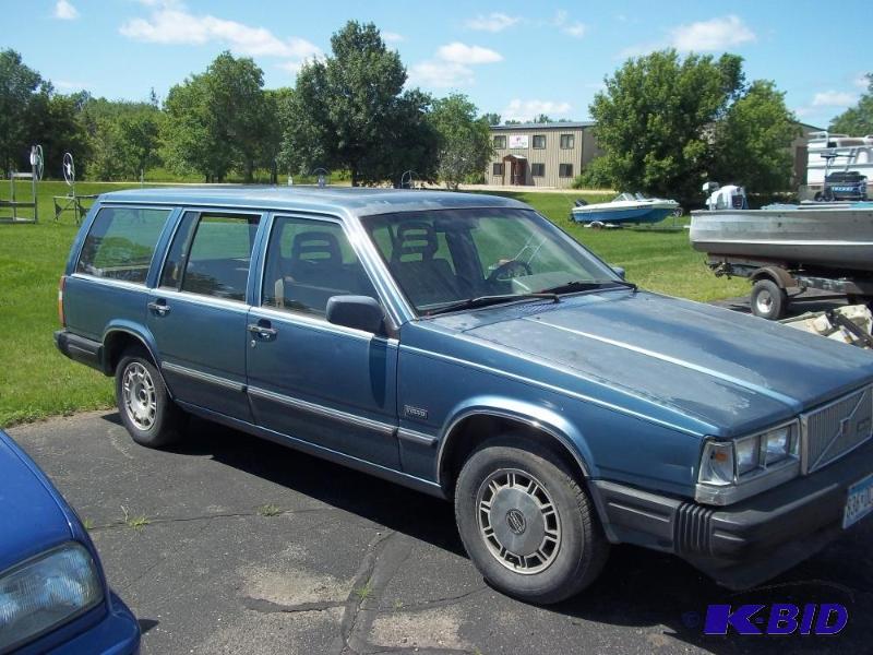 lot 4 image: 1985 Volvo Wagon