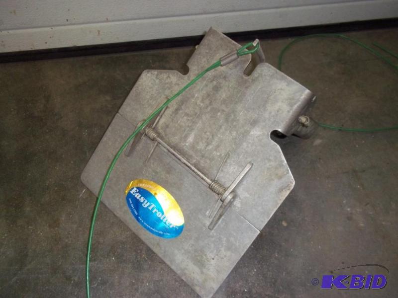 lot 46 image: Easy Troller