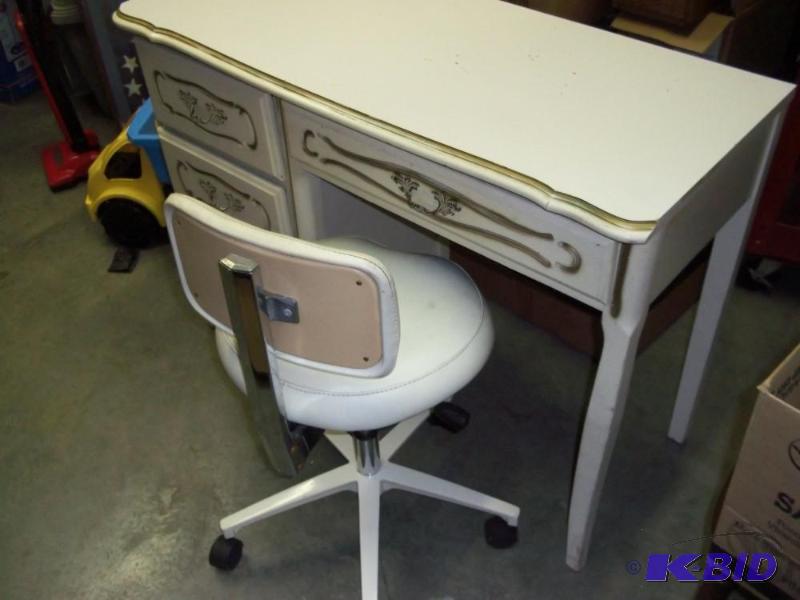 lot 55 image: Desk with Chair