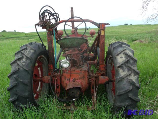 Make McCormickFarmall Model M Power Steeri...
