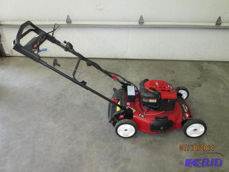 Toro Personal Pace 21&quot 6.75HP Mower, Ele...
