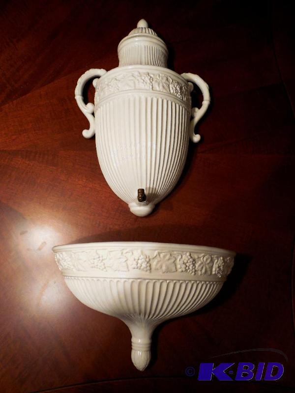 lot 15 image: VTG WEDGEWOOD QUEENSWARE STYLE Lavabo FOUNTAIN & WALL POCKET PLANTER ITALY SPOUT