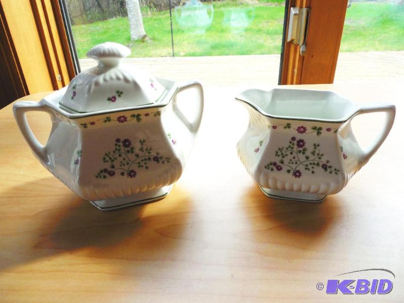 lot 31 image: WEDGWOOD ADAMS kARINA ENGLISH IRONSTONE CREAMER & SUGAR BOWL