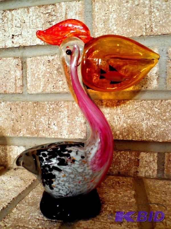 lot 46 image: SUPERB 7 Murano Style Art Glass Pelican Statue Paperweight He Has A Big Fish In His Mouth