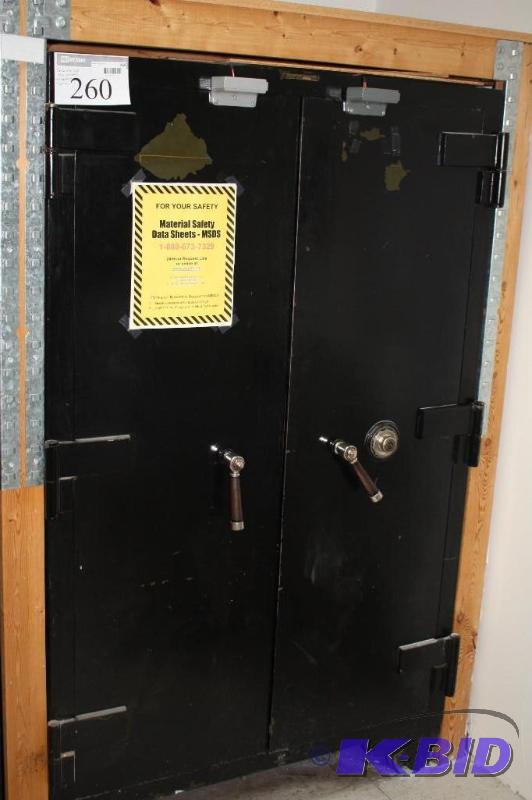 Combination safe with combination 40.5&quotx...