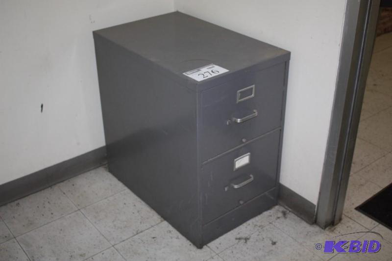 (2) Filing cabinets 18&quotx26.5&quotx52&qu...