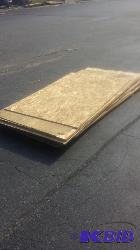 Pallet Lot of used wood 48 inch wide Panels, ...
