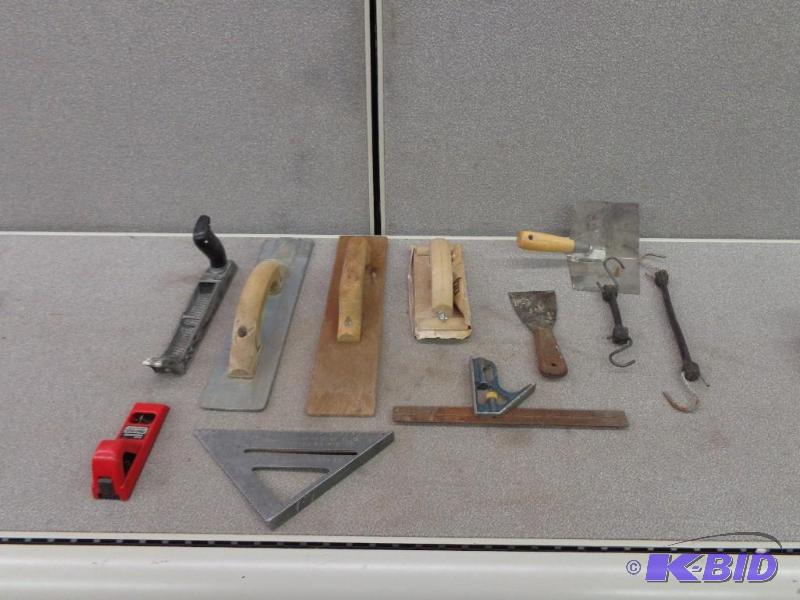 Assorted Dry Wall Tools Scrapers Corner Scrap...