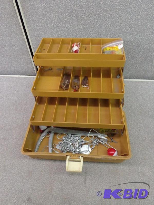 Old Pal 1060 Tackle Box w3 Aqua Spoon Dare D...