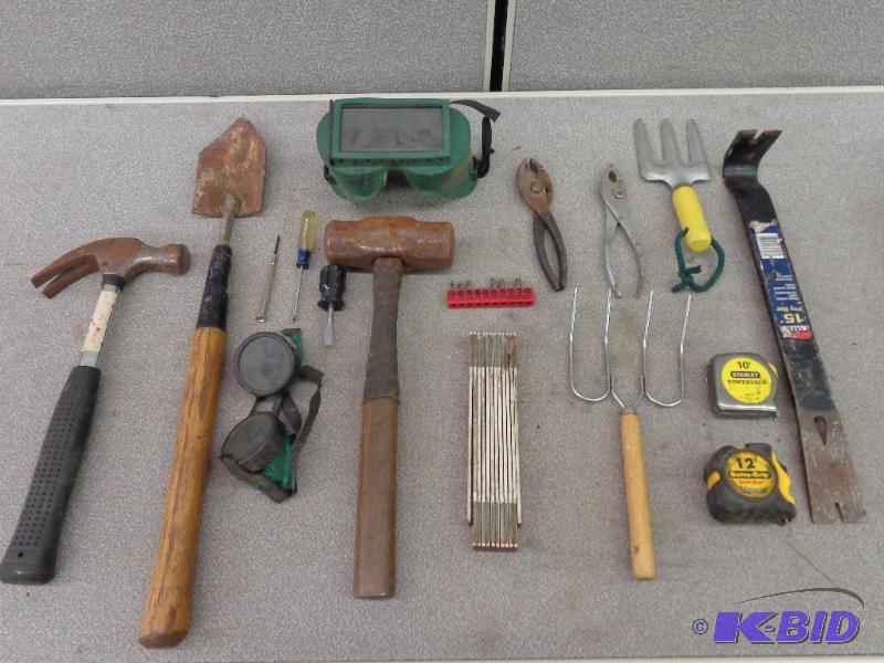 Assorted Tools Garden Hand Shovel US 3 Sledge...