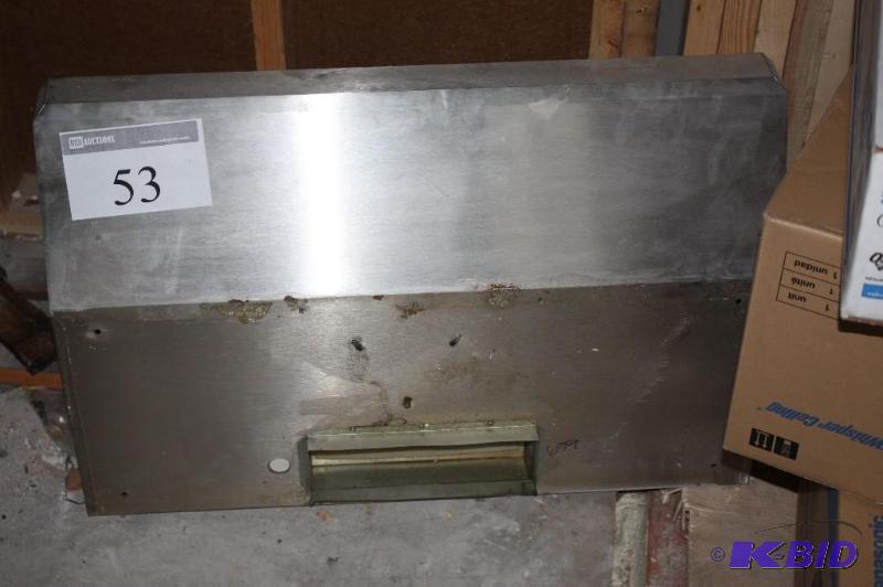 lot 53 image: Vent-a-Hood Brand Stove Fan. &nbspFully Oper...