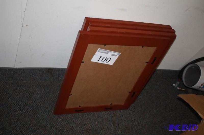 lot 100 image: Lot of (4) 20&quotx25"&nbspPictur...