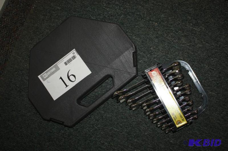 lot 16 image: Lot of (2) Including (1) Ratchet and Socket ...